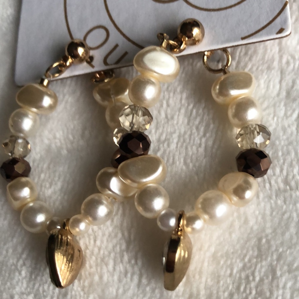 New urban outfitters beaded faux pearl earrings